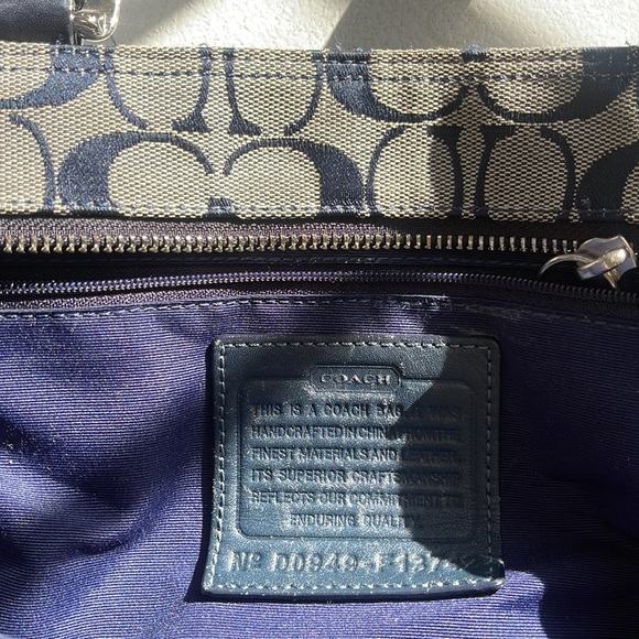 Coach purse - Picture 6 of 7